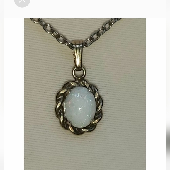 RAINBOW MOON STONE PENDANT & Golden Toned  Pendant - Picture 2 of 4